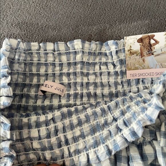 NWT sincerely Jules tier smocked skirt size M - Picture 2 of 3